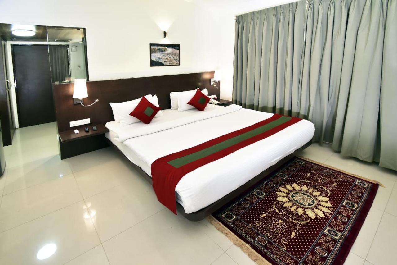 Caves County Resort Μαλεγκάον Εξωτερικό φωτογραφία
